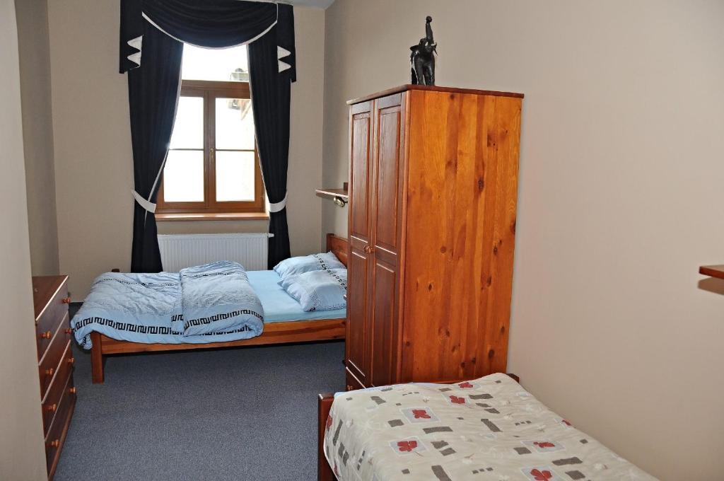 Hotel U Radnice Лоуни Номер фото