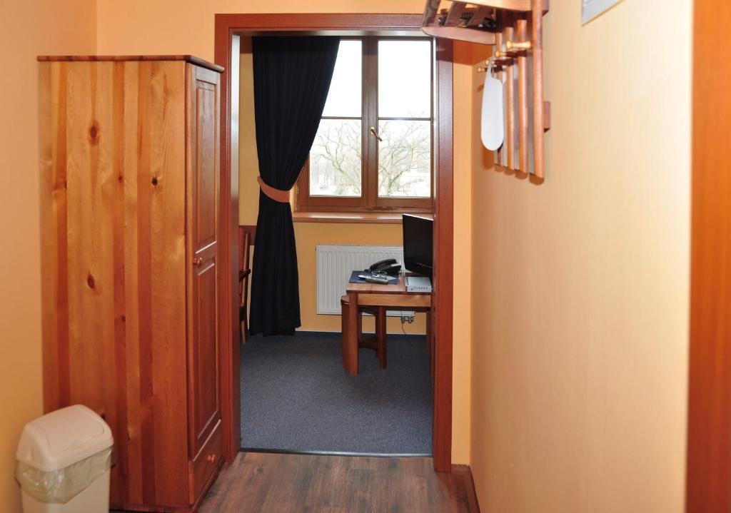 Hotel U Radnice Лоуни Номер фото